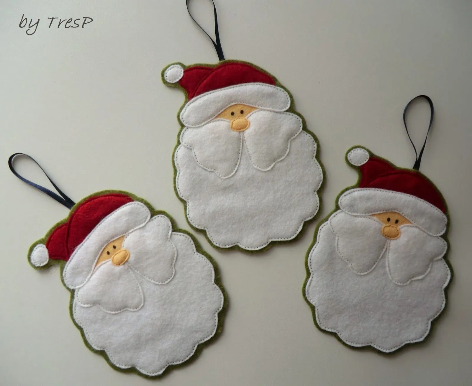 TresP craft blog: FIELTRO: TRIO DE SANTA CLAUS Y UN BÚHO DE BIENVENIDA TresP craft blog: FIELTRO: TRIO DE SANTA CLAUS Y UN BÚHO DE BIENVENIDA