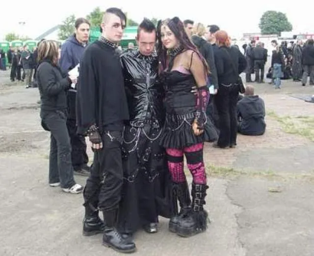 TRIBUS URBANAS: DARKS / DARKETOS