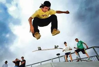 TRIBUS URBANAS: LOS SKATERS