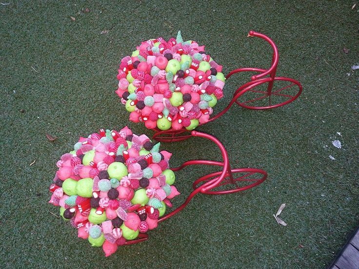 Triciclo de chuches para decorar mesa. | Fiestas | Pinterest | Mesas