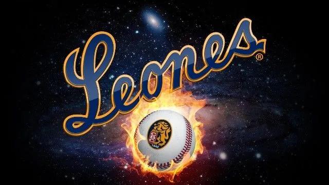 Primer triunfo de los Leones del Caracas - NotiTotal Primer triunfo de los Leones del Caracas - NotiTotal