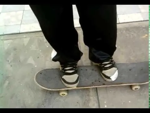 trucos de skate para principiante como hacer un kickflip?? - YouTube trucos de skate para principiante como hacer un kickflip?? - YouTube