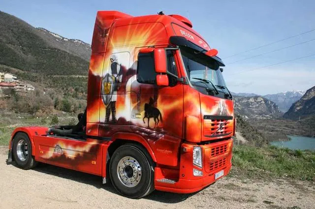 TUNING: Ramón Gabarrós y su Volvo FH medieval | encamion.com