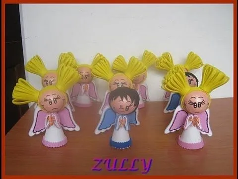 TUTORIAL PARA HACER ANGELITOS EN FOMI - YouTube TUTORIAL PARA HACER ANGELITOS EN FOMI - YouTube