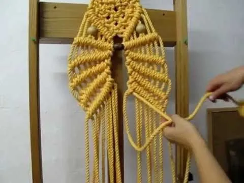 Tutorial para hacer búho de macramé (PARTE 2) - YouTube Tutorial para hacer búho de macramé (PARTE 2) - YouTube