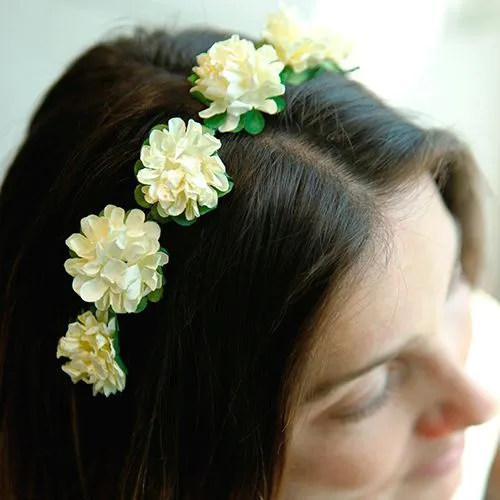 Tutorial] Cómo hacer un cintillo de flores - Revista Mujer