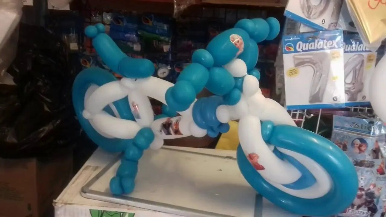 TUTORIAL DECORACION CON GLOBOS BICICLETAS CHASTY - YouTube TUTORIAL DECORACION CON GLOBOS BICICLETAS CHASTY - YouTube