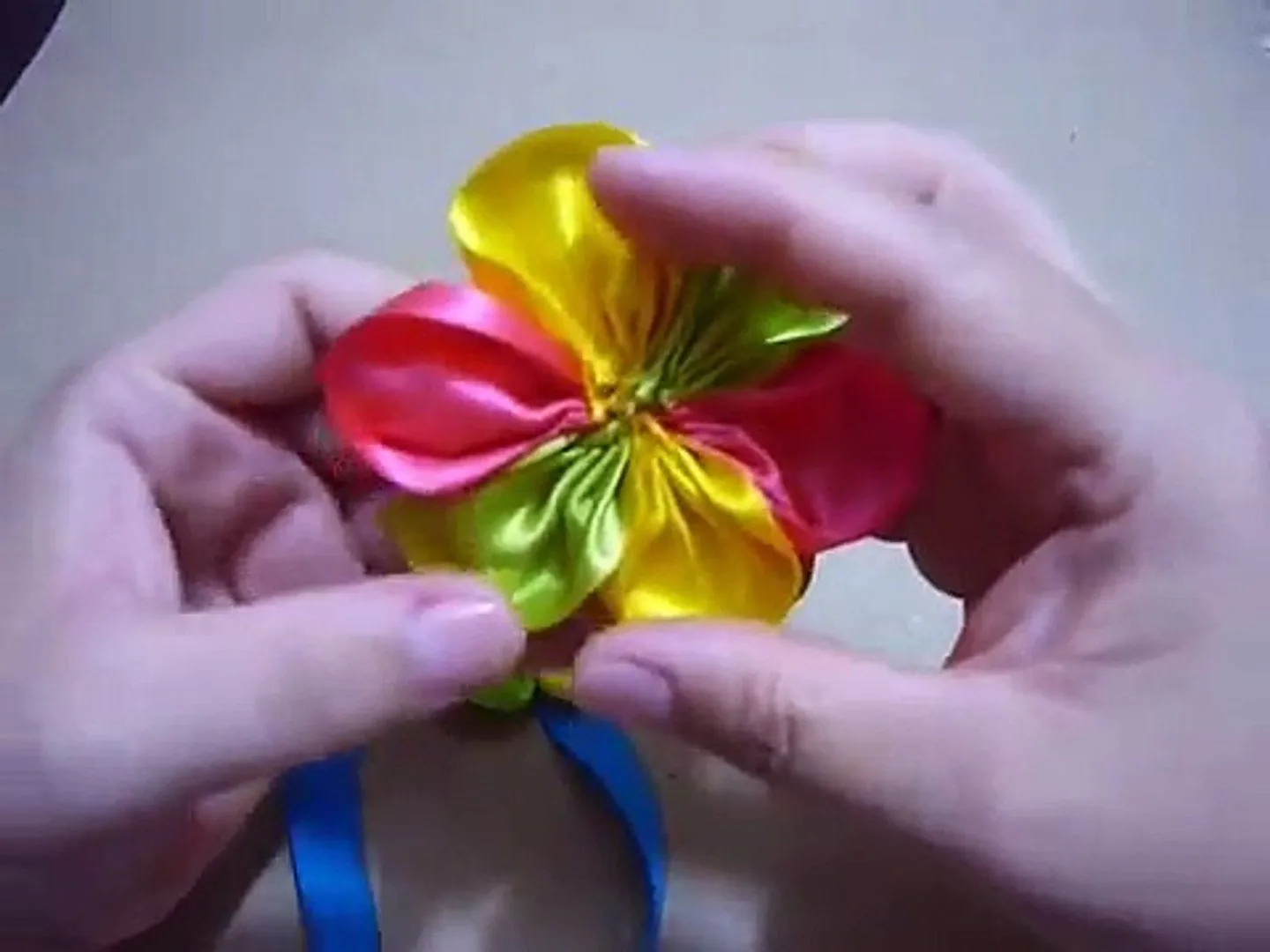 Tutorial de Flor Cinta Raso,Como Hacer Flor Fácil Listón,Balacas Para  Bebé,Diy #158 - video Dailymotion