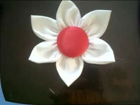 TUTORIAL: como hacer una flor en tela.. - YouTube TUTORIAL: como hacer una flor en tela.. - YouTube