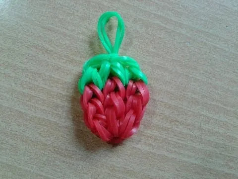 Tutorial: fresita de gomitas (sin telar) ♥ - YouTube Tutorial: fresita de gomitas (sin telar) ♥ - YouTube