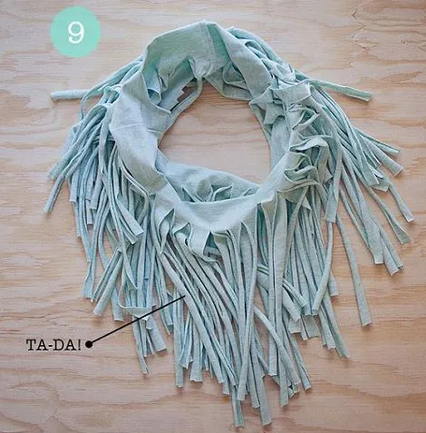 Tutorial para hacer un fular de flecos a la moda con trapillo Tutorial para hacer un fular de flecos a la moda con trapillo