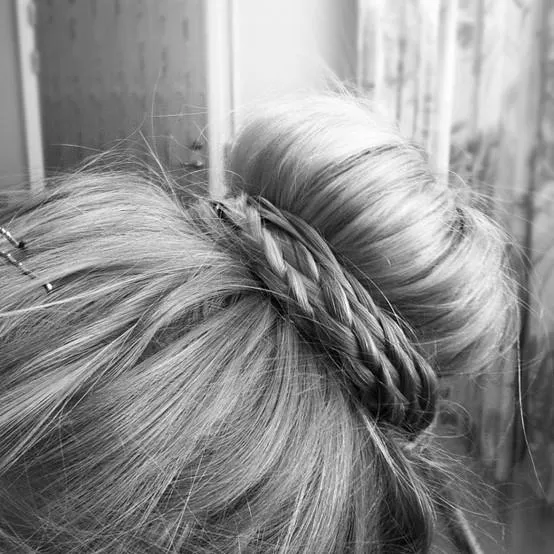 Tutorial Moño + Trenza= Otra Vuelta de Tuerca - Paperblog