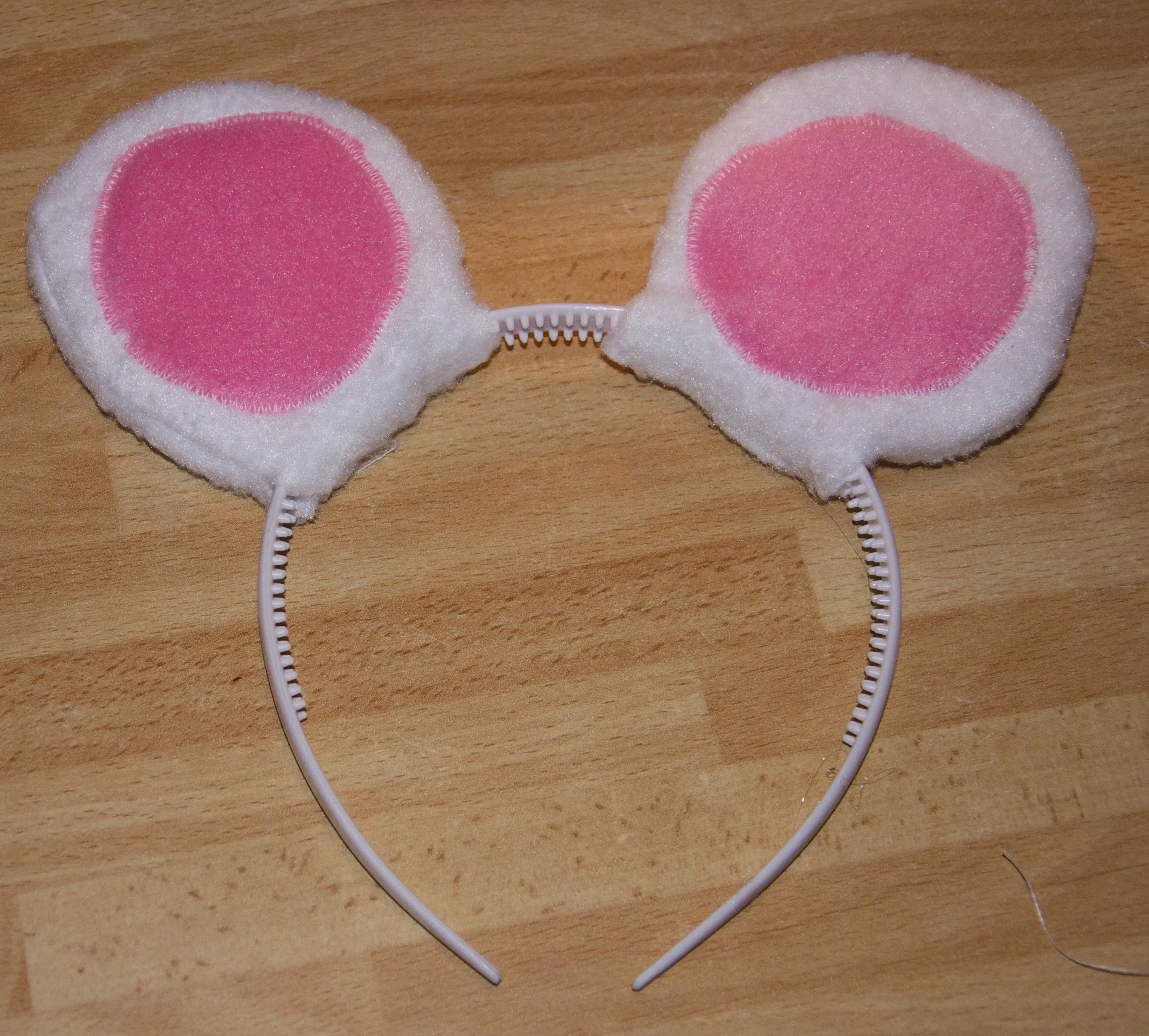 Tutorial para hacer orejas de Angelina Ballerina. | Ideas y ... Tutorial para hacer orejas de Angelina Ballerina. | Ideas y ...