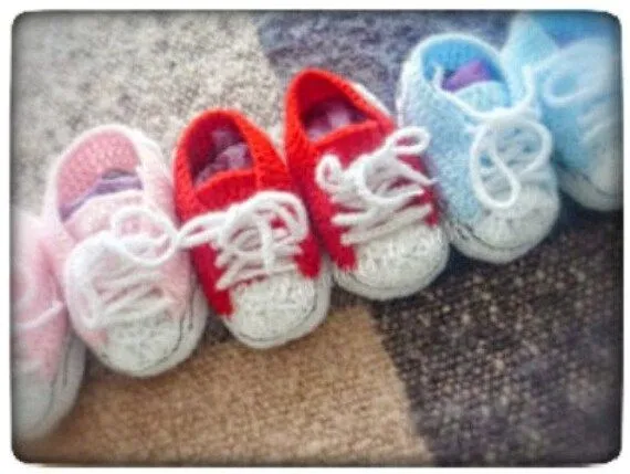 Tutorial patucos bebe crochet Converse por LasIdeasDeSusi en Etsy Tutorial patucos bebe crochet Converse por LasIdeasDeSusi en Etsy