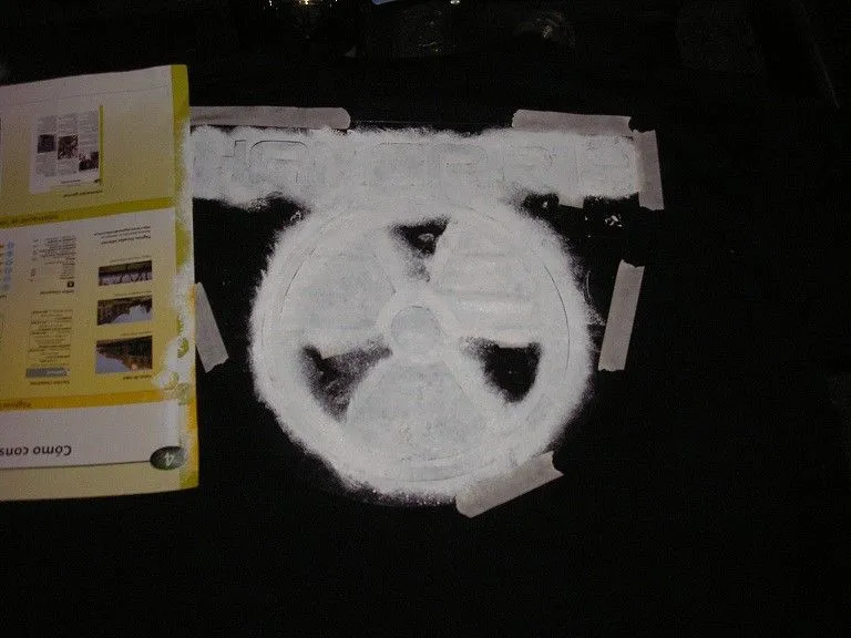 Tutorial para Pintarte Tus Propias Remeras (Stencil) - Taringa! Tutorial para Pintarte Tus Propias Remeras (Stencil) - Taringa!
