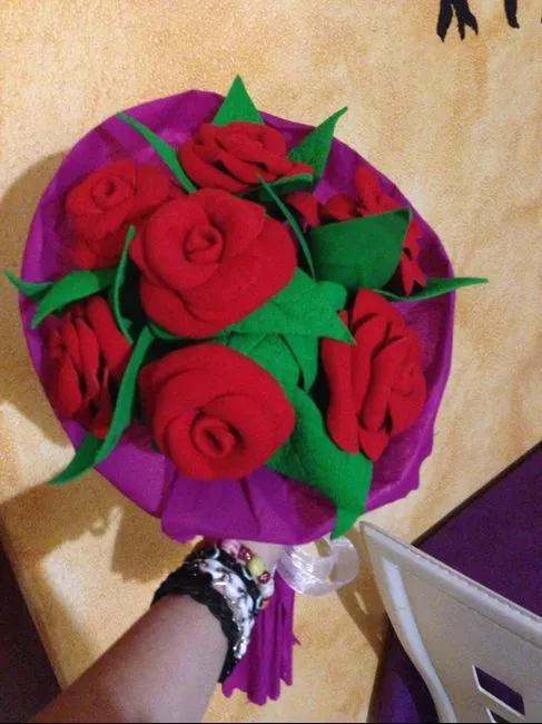 Tutorial ramo de rosas rojas goma eva!! - Manualidades - Foro ... Tutorial ramo de rosas rojas goma eva!! - Manualidades - Foro ...