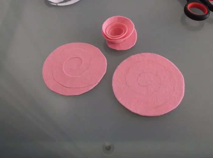 Tutorial topiario de flores de fieltro y tul - Manualidades - Foro ... Tutorial topiario de flores de fieltro y tul - Manualidades - Foro ...