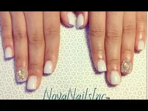 TUTORIAL: Uñas Acrilicas Cortas ♥ (blanco/swarovski) - YouTube