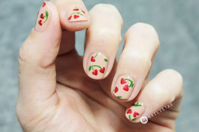 unas decoradas con corazon | facilisimo.com