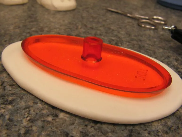 Tutorial: como hacer unos zapatitos de bebe con fondant - Paperblog Tutorial: como hacer unos zapatitos de bebe con fondant - Paperblog