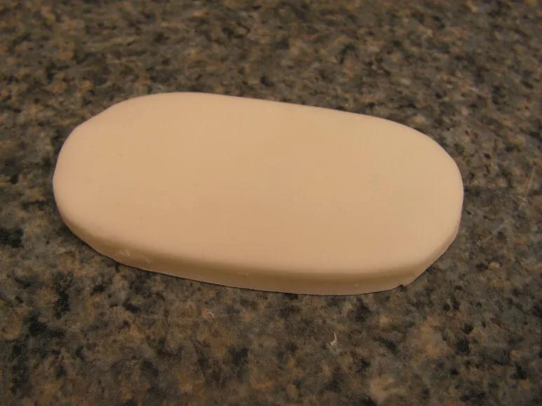 Tutorial: como hacer unos zapatitos de bebe con fondant - Paperblog Tutorial: como hacer unos zapatitos de bebe con fondant - Paperblog