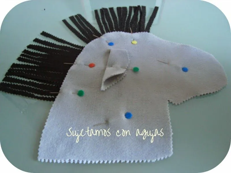 los tutoriales de artbril: DIY- Tutorial caballo de fieltro con patrón gratis los tutoriales de artbril: DIY- Tutorial caballo de fieltro con patrón gratis