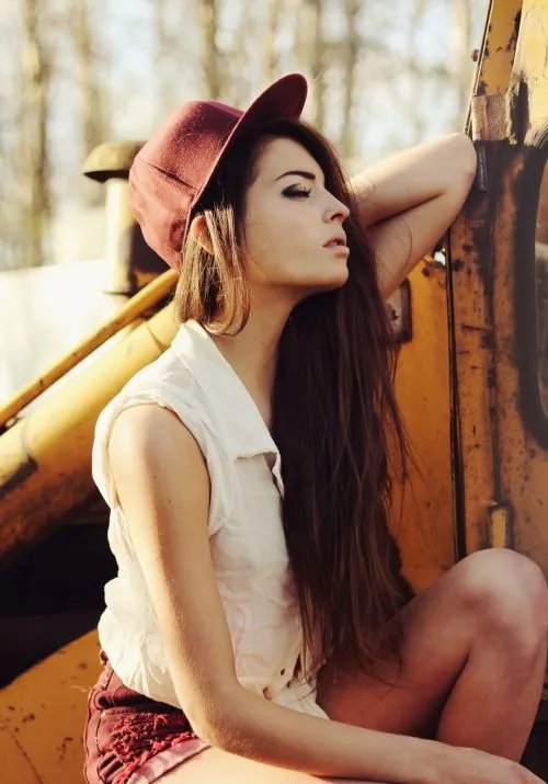 UFIELD • Las chicas tambien se ven lindas con gorra UFIELD • Las chicas tambien se ven lindas con gorra