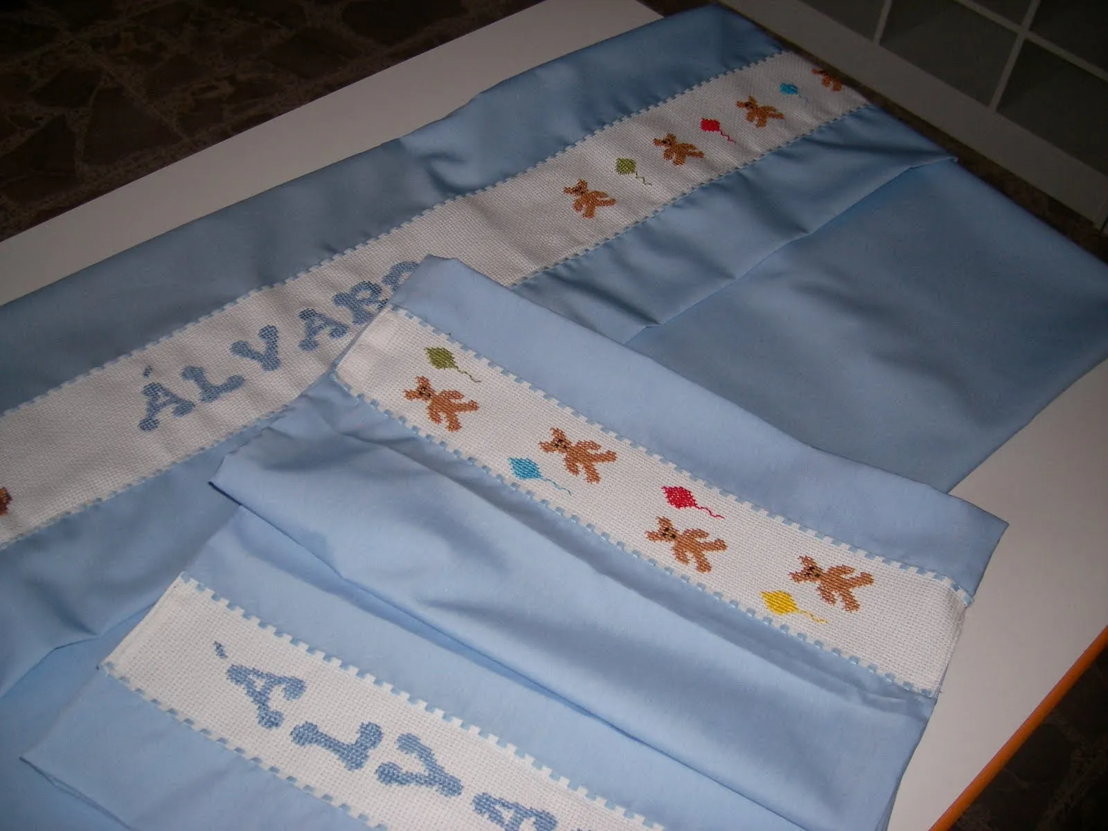 ... es una de mis ultimas creaciones un jueguito de sabanas para un nene ... es una de mis ultimas creaciones un jueguito de sabanas para un nene