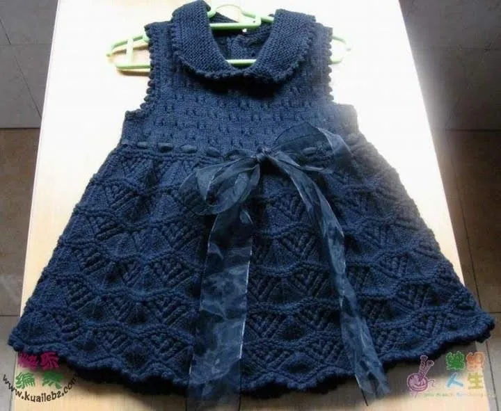 Vestido bebe tejido sales a dos agujas