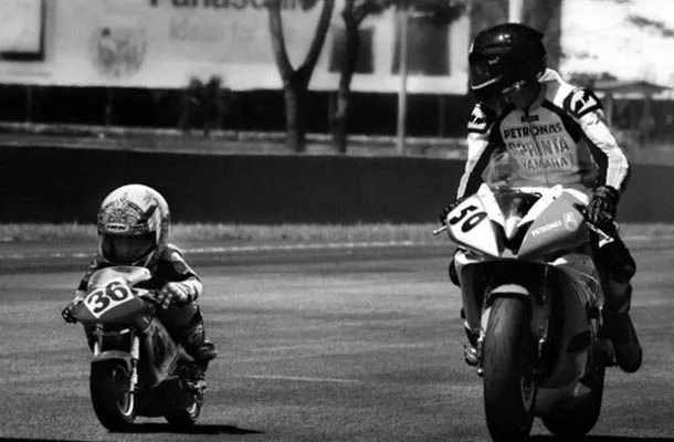 UM BRAUSA DE MOTO: FRASES E FOTOS DE MOTOCICLISTAS UM BRAUSA DE MOTO: FRASES E FOTOS DE MOTOCICLISTAS