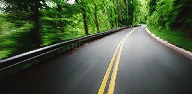Una-carretera-que-recarga-los- ...