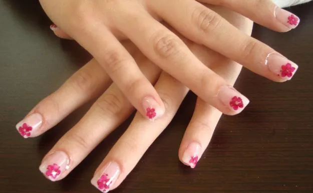 Cosmiatra: Uñas artifiales