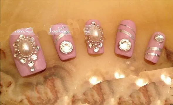 Uñas de acrilico rosas con piedras - Imagui Uñas de acrilico rosas con piedras - Imagui
