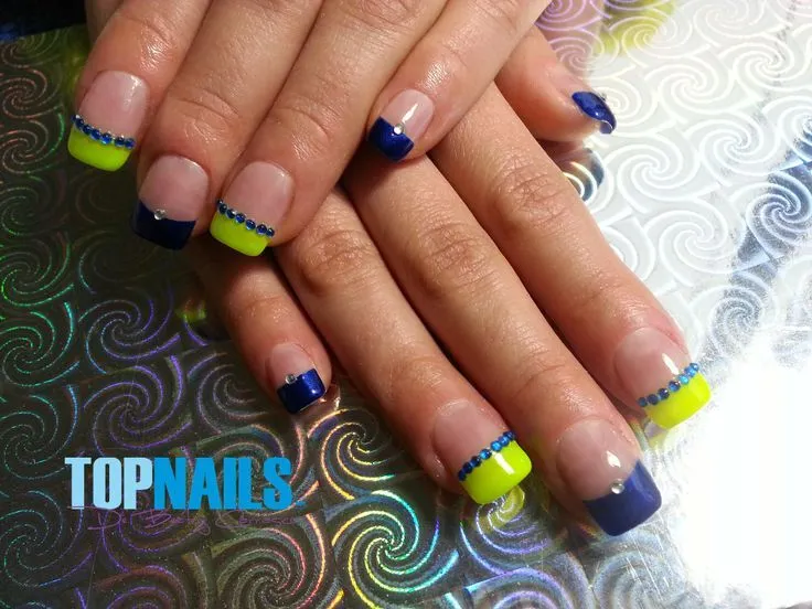 Uñas Acrílicas Naturales con Esmaltado Francés en Amarillo ...