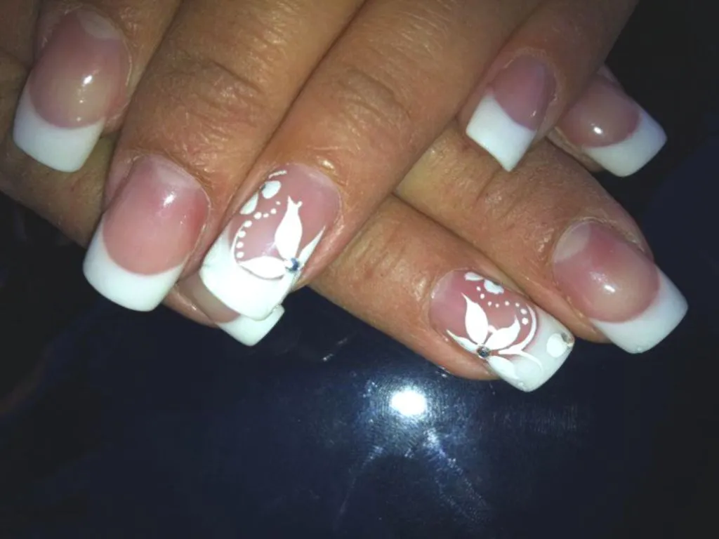 Uñas acrilicas para novias - Imagui