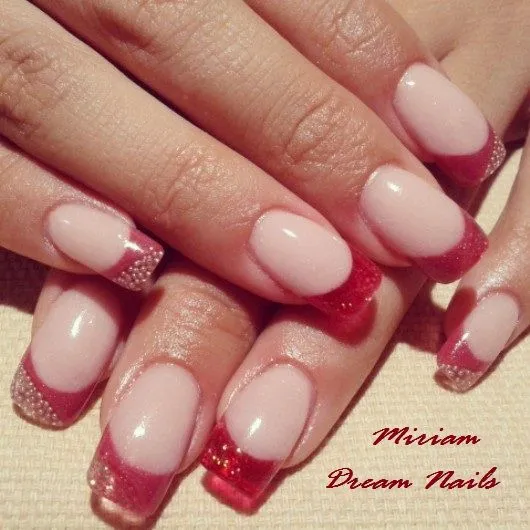 Uñas acrilicas rojas con piedras - Imagui