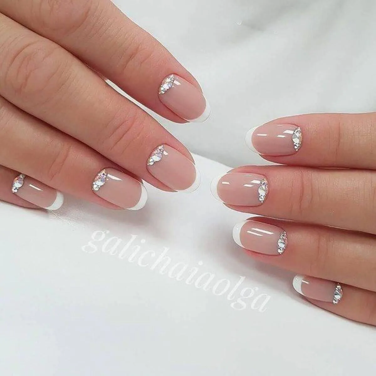 uñas cortas con piedras para novia #wedding #bride #novia #boda #weddingnails #bridenails #nails #nailart #uñasdecoradas | French nail art, Nail art, Manicure uñas cortas con piedras para novia #wedding #bride #novia #boda #weddingnails #bridenails #nails #nailart #uñasdecoradas | French nail art, Nail art, Manicure