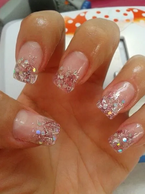 Uñas de cristal con gliter encapsulado | Acrilicas y esculpidas ... Uñas de cristal con gliter encapsulado | Acrilicas y esculpidas ...