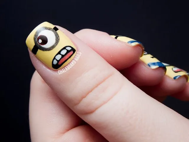 Uñas con decoración de los Minions. | Ideas y material gratis para ... Uñas con decoración de los Minions. | Ideas y material gratis para ...