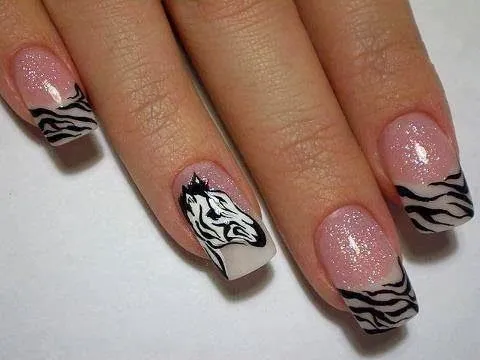 Uñas Decoradas: Uñas Con Diseño De Zebra