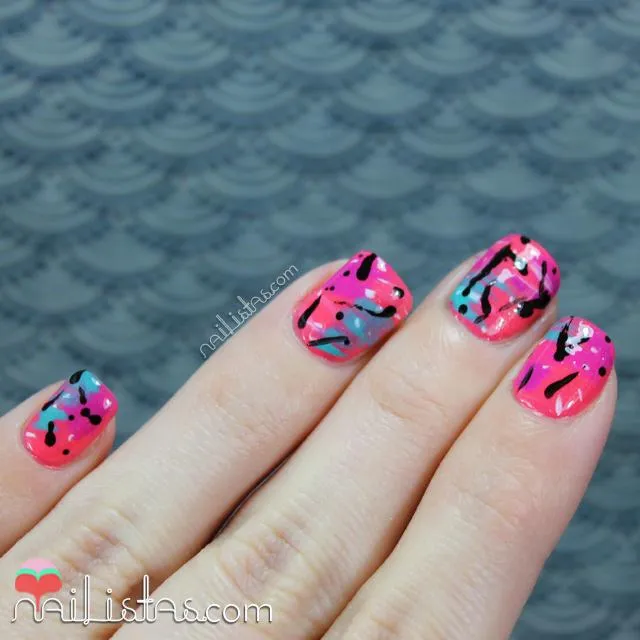 Uñas decoradas con estampado noventero - Paperblog