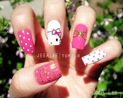 Uñas decoradas Hello Kitty