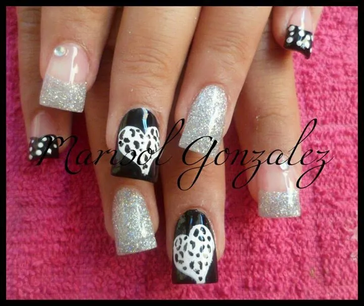 Uñas decoradas plata y negro esmaltes y cristal $170 | Val nails ...