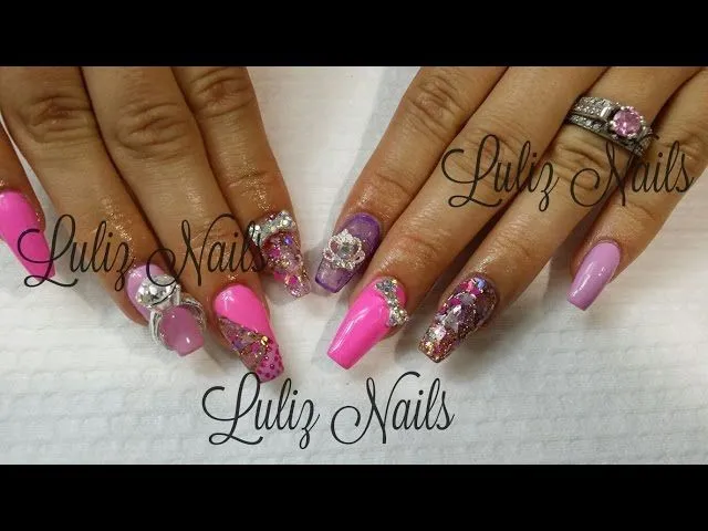 Uñas Estilo Sinaloa con piedras – Bling Bling Nails – Duck Tips y ...