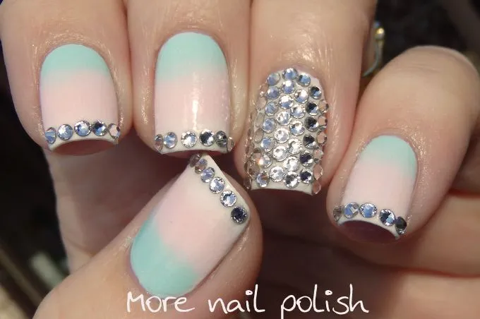 Uñas french con swarovski - Imagui