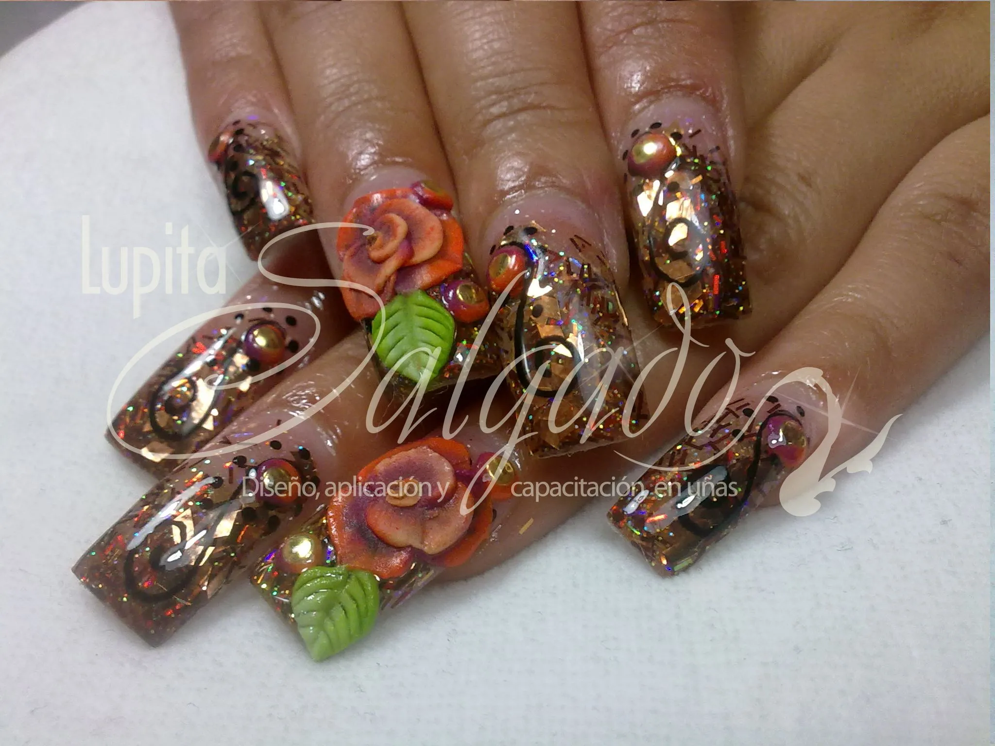 ... uñas largas, hay que aplicar colores de moda… y de temporada ... uñas largas, hay que aplicar colores de moda… y de temporada