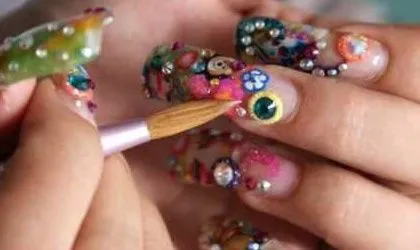 Uñas de lujo: Pedrerías la nueva moda | LatinOL.com SpotFASHION