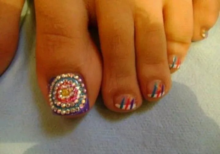 Uñas de los pies con cristal | Re-Pin Nail Exchange | Pinterest | Pies Uñas de los pies con cristal | Re-Pin Nail Exchange | Pinterest | Pies
