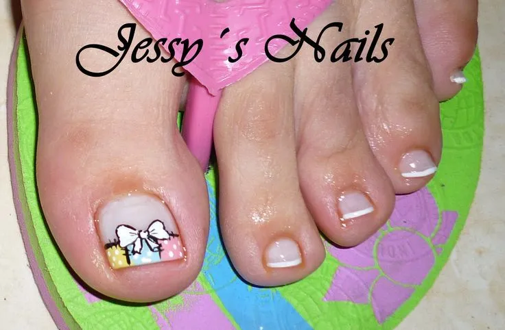 uñas de los pies decoradas con moños | UÑAS CON LUNARES O PUNTOS ... uñas de los pies decoradas con moños | UÑAS CON LUNARES O PUNTOS ...
