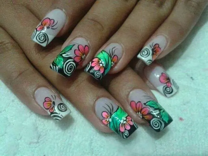 Uñas de resina decoradas 2014 - Imagui